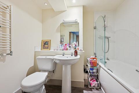 1 bedroom apartment to rent, Cadogan Road, London, SE18