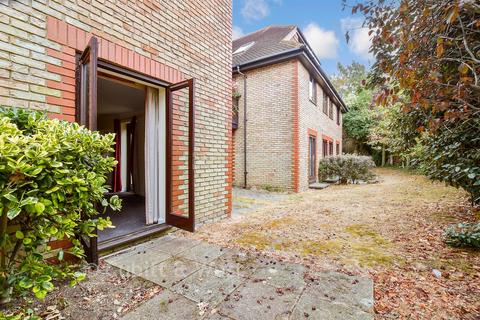 Studio for sale, Heydon Court, West Wickham BR4