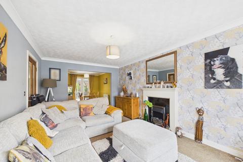 4 bedroom detached house for sale, Easingwood Way, Driffield, YO25 5PJ