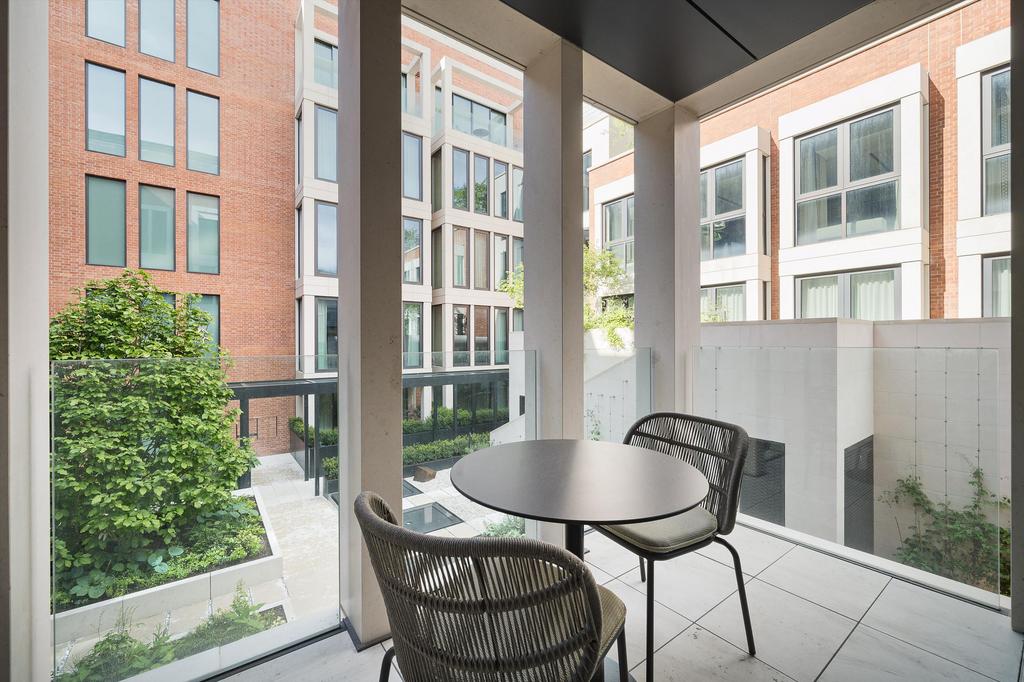 Apartment in London - More