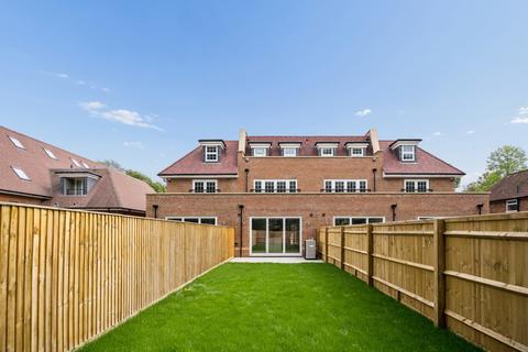 4 bedroom townhouse for sale, Amersham Road, Beaconsfield, HP9