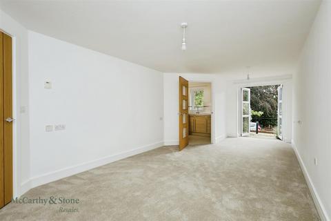 2 bedroom apartment for sale, Ridgeway Court, Mutton Hall Hill, Heathfield, East Sussex, TN21 8NB