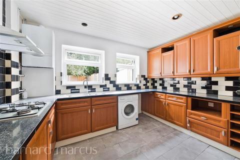 4 bedroom house to rent, Harewood Gardens, SOUTH CROYDON