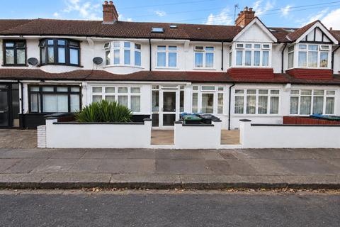 4 bedroom terraced house to rent, Warlingham Road, Thornton Heath, CR7