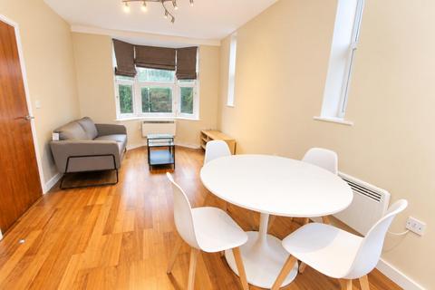 2 bedroom flat to rent, Ring Road Moortown, Leeds, LS17