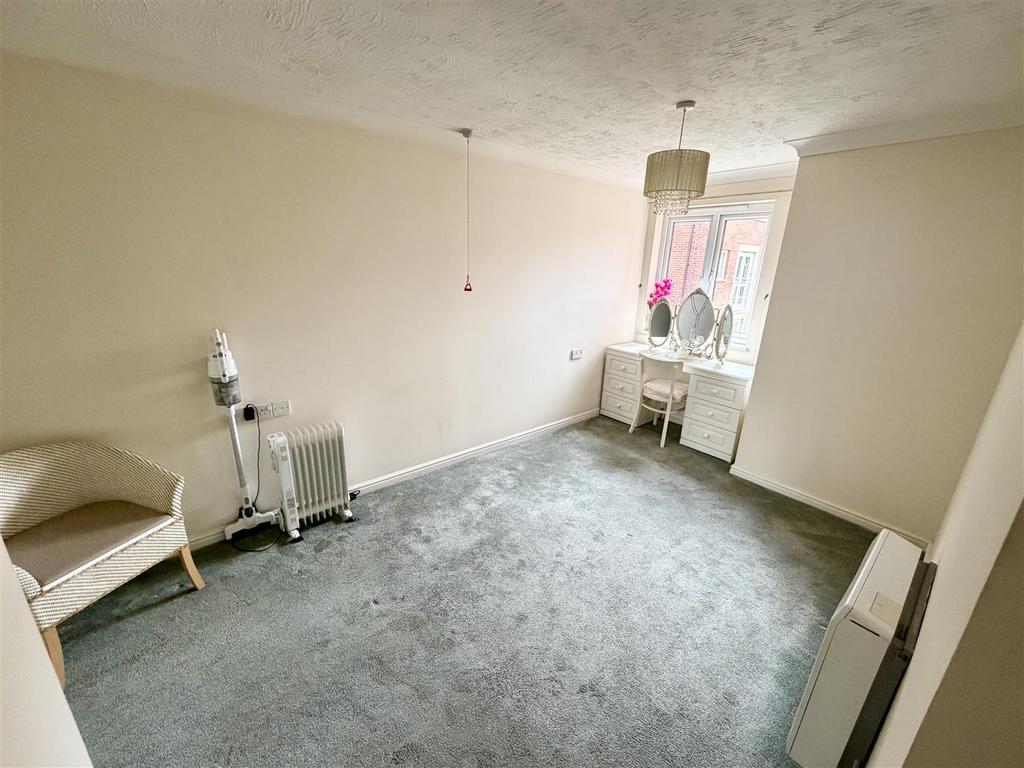 House in Birmingham - More