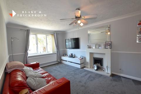 4 bedroom detached house for sale, Raycliff Avenue, Clacton-on-sea, CO15 3TZ