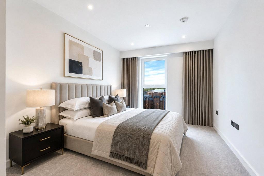House in Kingston-Upon-Thames - View 2