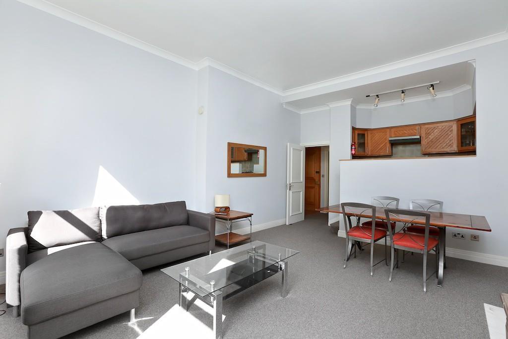 Apartment in South Kensington - View 4