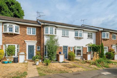 Chatsworth Place, Teddington TW11