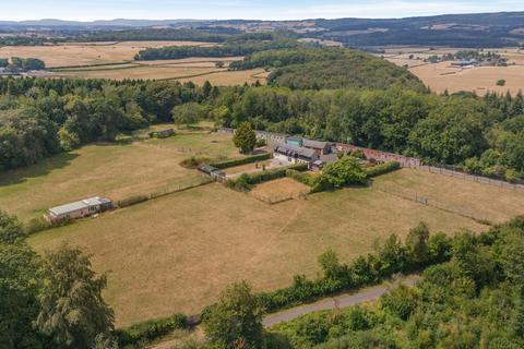 4 bedroom property with land for sale, Minnetts Lane, Rogiet, NP26