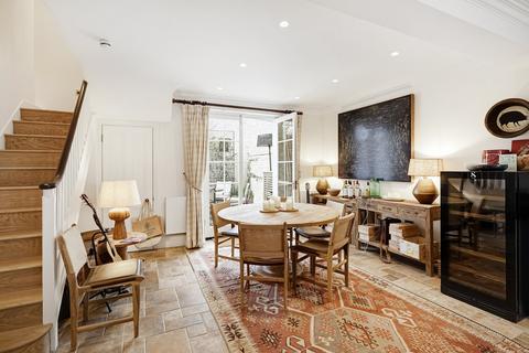 3 bedroom terraced house to rent, Margaretta Terrace, London, SW3