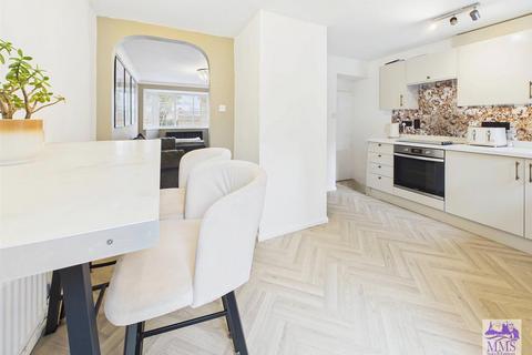 2 bedroom terraced house for sale, Peterborough Gardens, Strood, Rochester