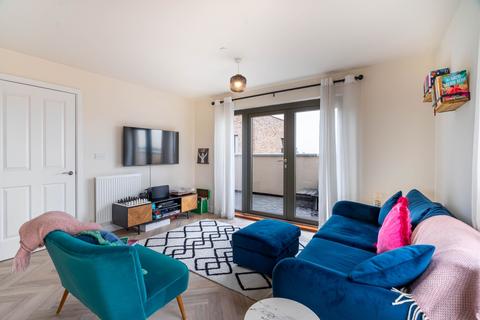 2 bedroom flat for sale, Patagonia Way, Cambridge, CB3