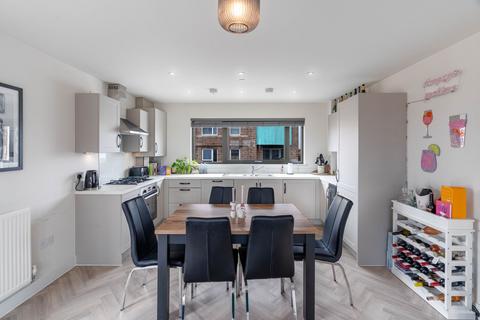 2 bedroom flat for sale, Patagonia Way, Cambridge, CB3