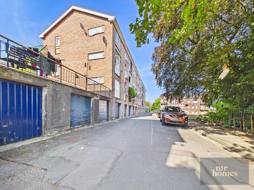 House in Cardiff, Fairwater - More