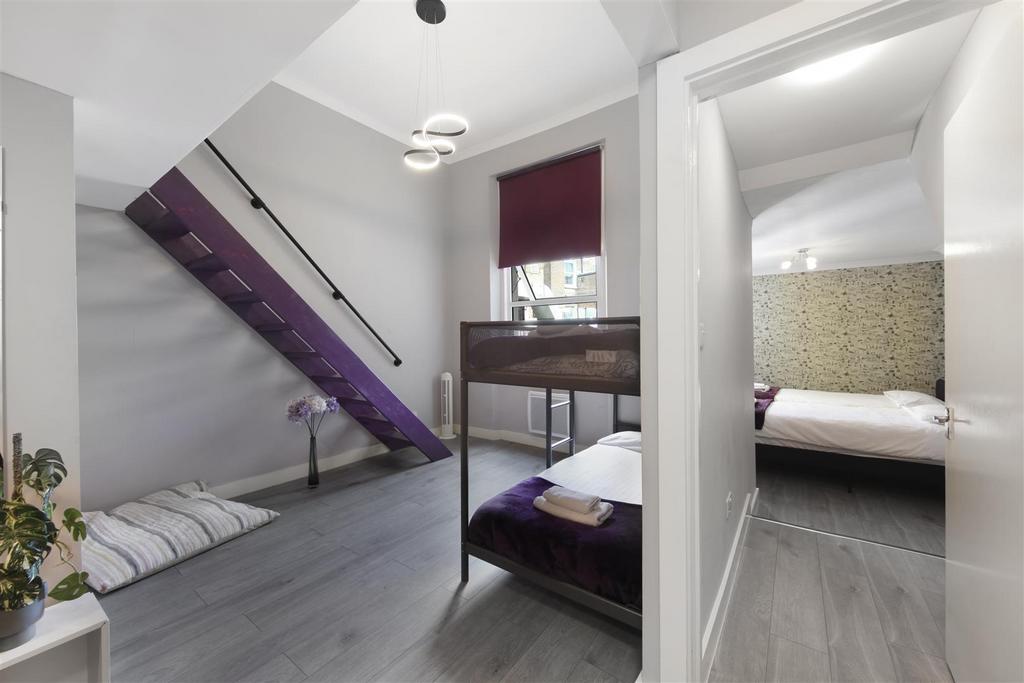 Apartment in Maida Vale - View 2