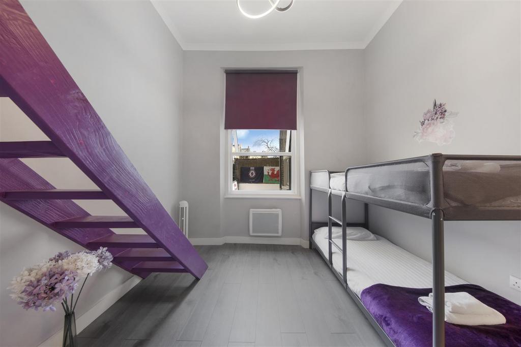 Apartment in Maida Vale - More