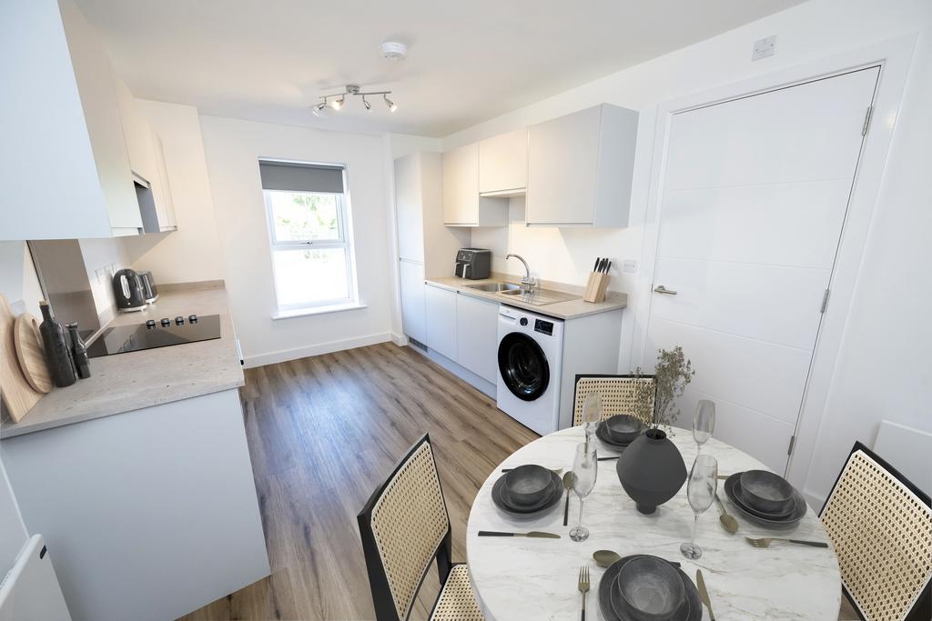 House in Leeds, West Yorkshire - View 3