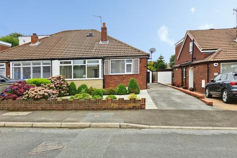 2 bedroom semi-detached bungalow for sale, Peasehill Close, Leeds LS19