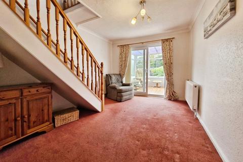 2 bedroom semi-detached bungalow for sale, Peasehill Close, Leeds LS19