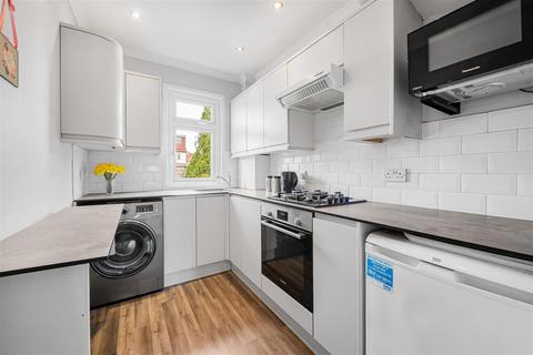 3 bedroom semi-detached house for sale, Farmington Avenue, Sutton