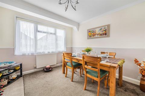 3 bedroom semi-detached house for sale, Farmington Avenue, Sutton