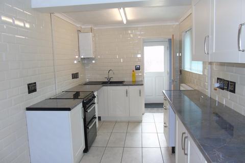 3 bedroom terraced house to rent, Bunnett Avenue, King's Lynn