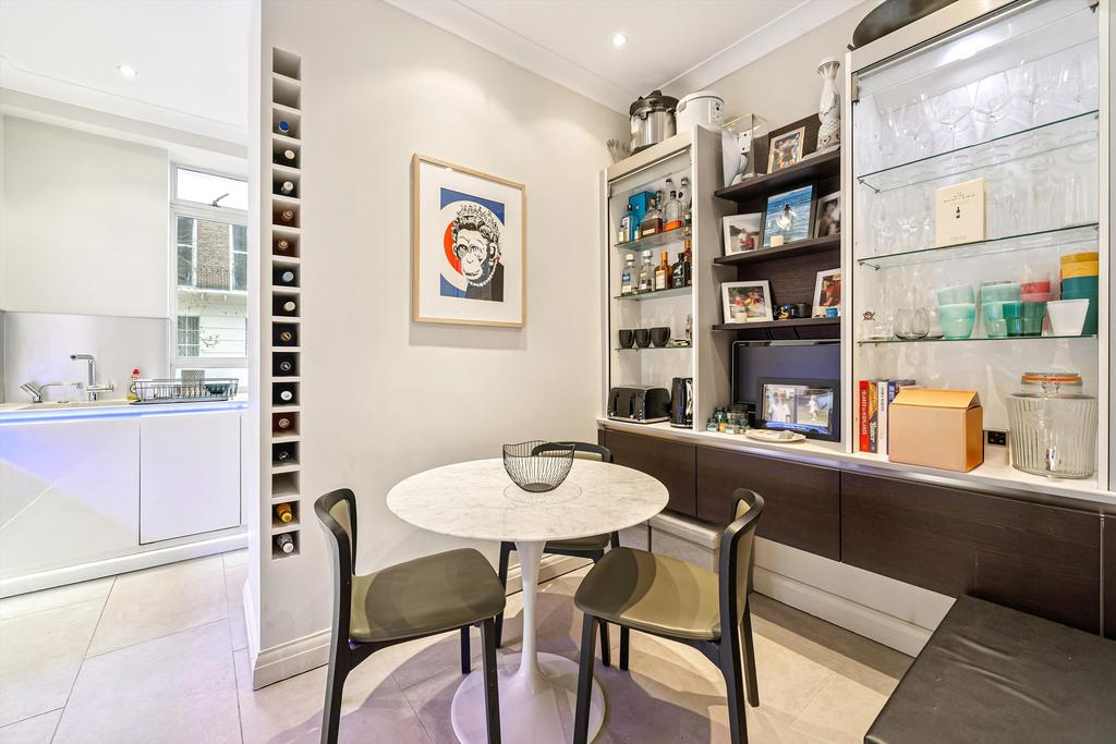 Apartment in London - View 3