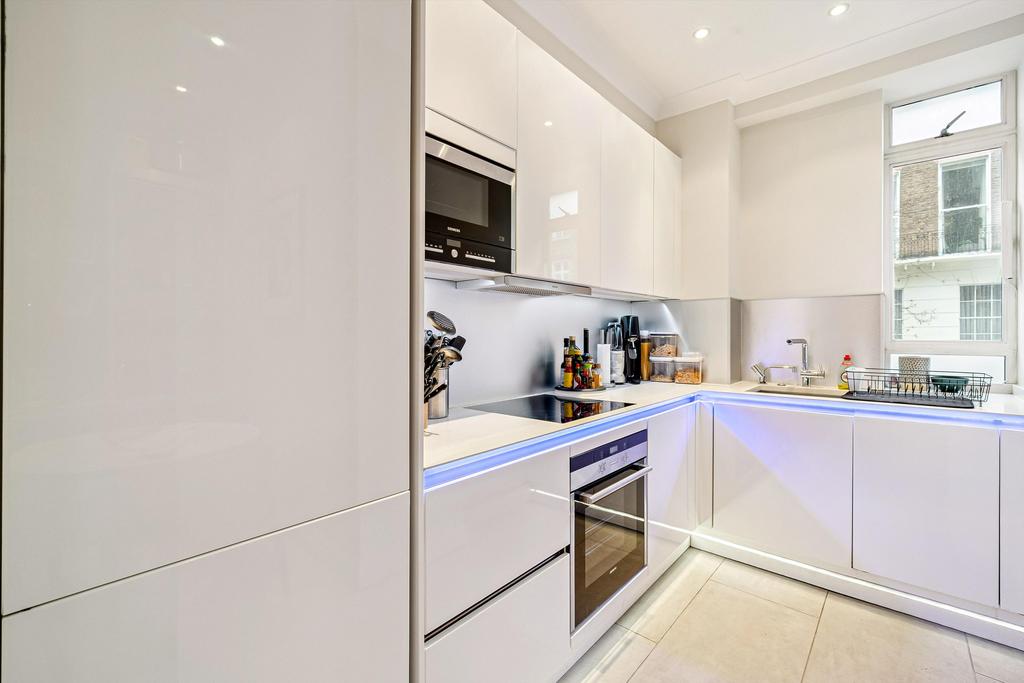 Apartment in London - View 4