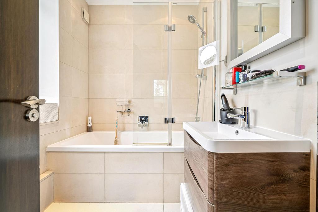 Apartment in London - More