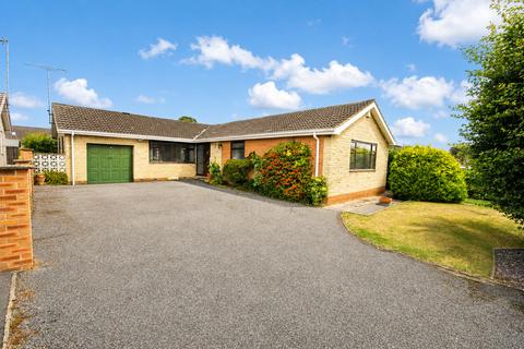 3 bedroom detached bungalow for sale, Lancaster Crescent, Doncaster DN11