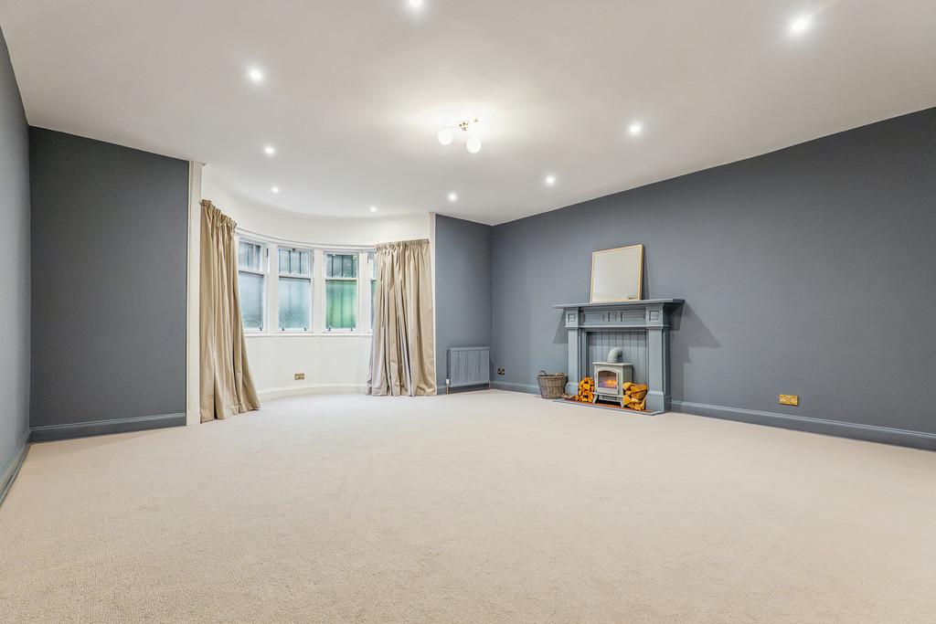 Apartment in Glasgow - View 2