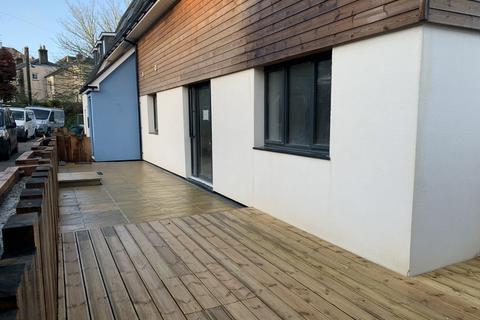 2 bedroom ground floor flat to rent, Tresooth Lane, Penryn TR10