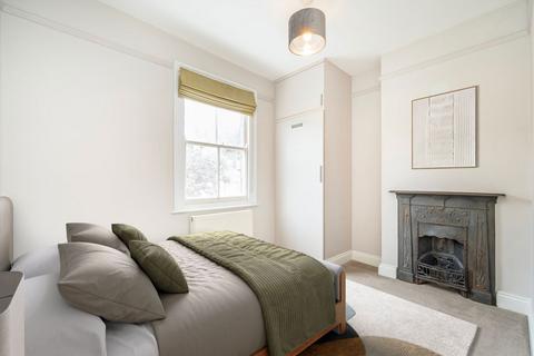 4 bedroom terraced house for sale, Brackley Road, London W4