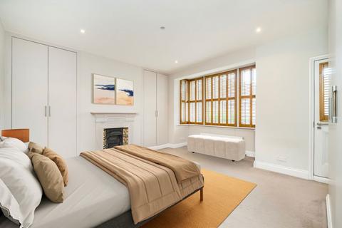 4 bedroom terraced house for sale, Brackley Road, London W4