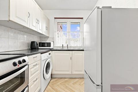 1 bedroom apartment for sale, Quaker Lane, Waltham Abbey