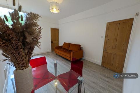 4 bedroom terraced house to rent, Mauldeth Road, Manchester, M14