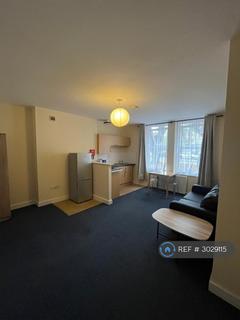 1 bedroom in a house share to rent, Du Cane Road, London, W12