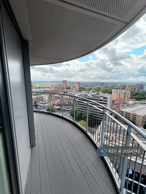 Apartment in London - View 5