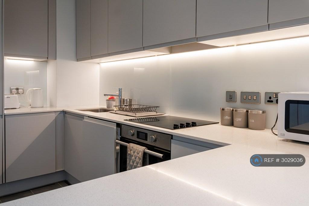 Apartment in Salford - View 4