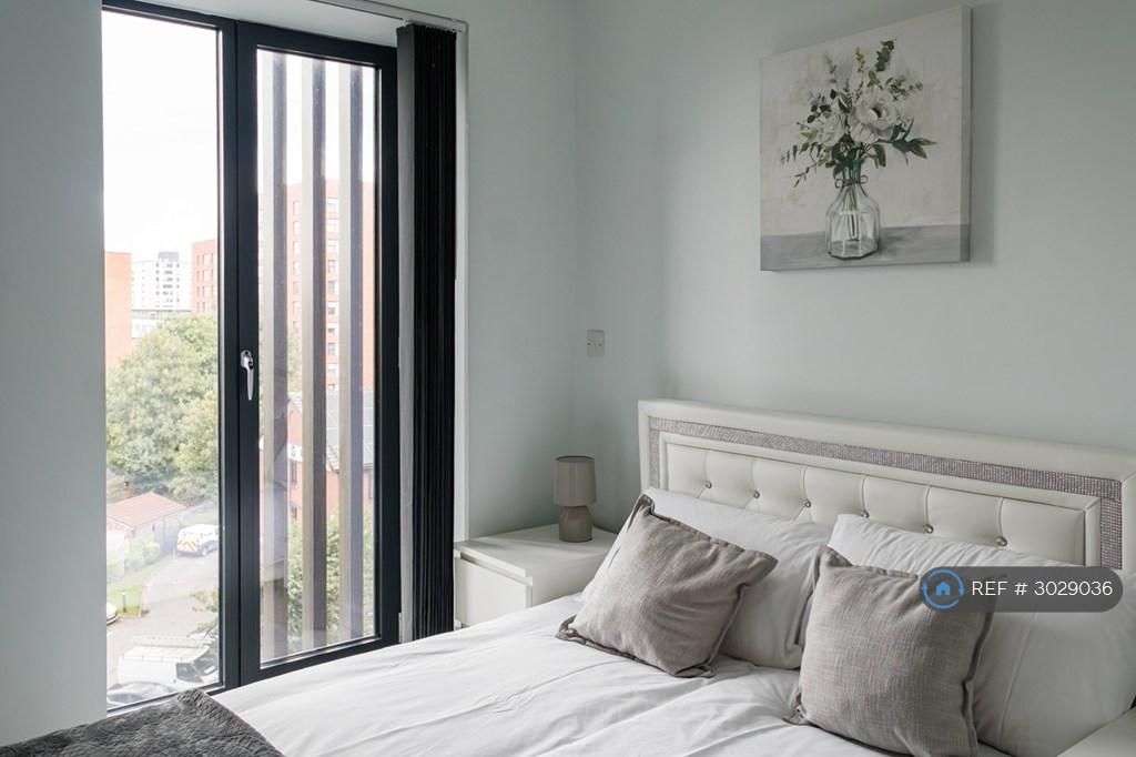 Apartment in Salford - View 5