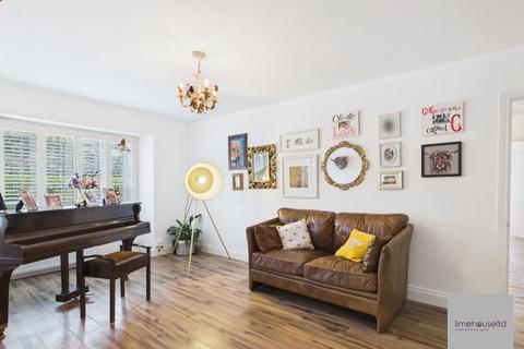 5 bedroom detached house for sale, Carnwath Road, Carluke, ML8