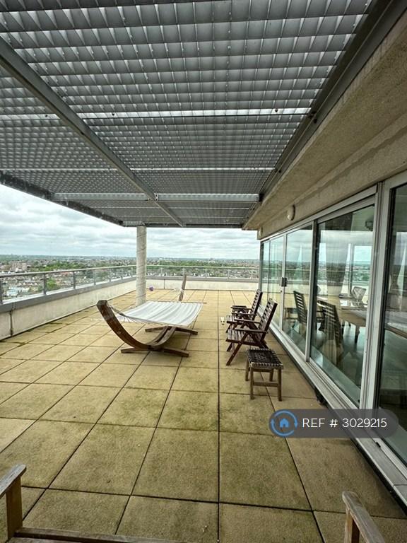 Apartment in London - View 2