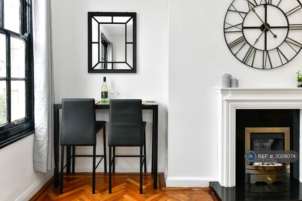 Apartment in Cardiff - View 3