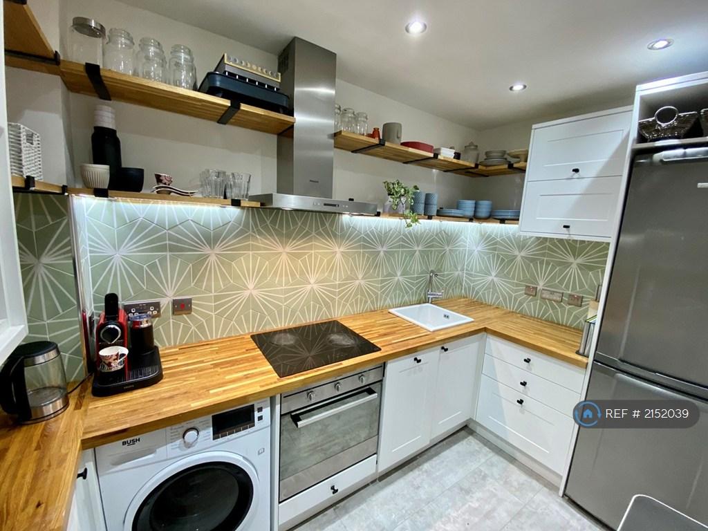 Apartment in Edinburgh, Dalry - View 2