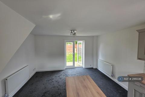 2 bedroom terraced house to rent, Trusley Close, Burton-On-Trent, DE14