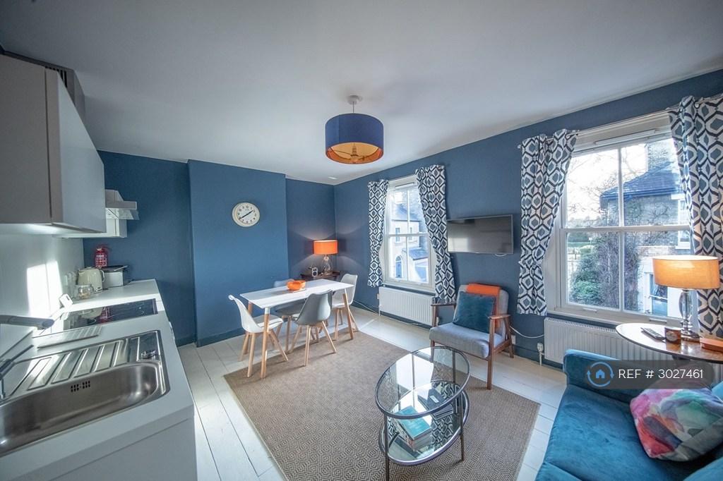 Apartment in Cambridge - View 5