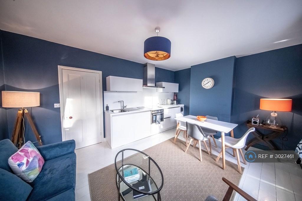 Apartment in Cambridge - More