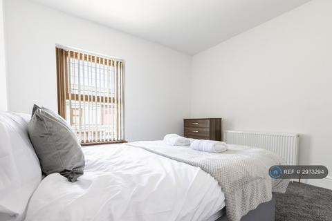 3 bedroom terraced house to rent, Gladstone St, Walsall, WS2